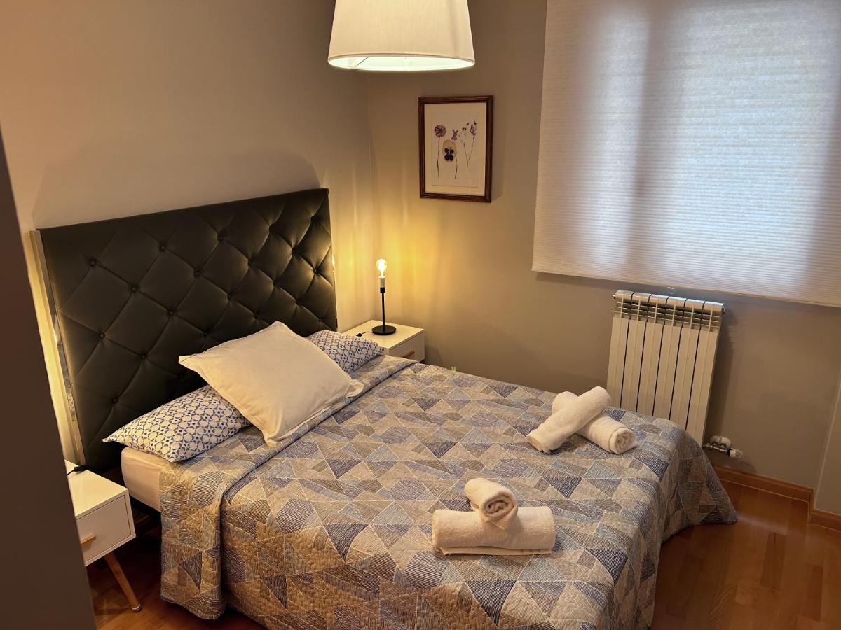 サラゴサJuncal Bonito Loft, 110 M2アパートメント エクステリア 写真